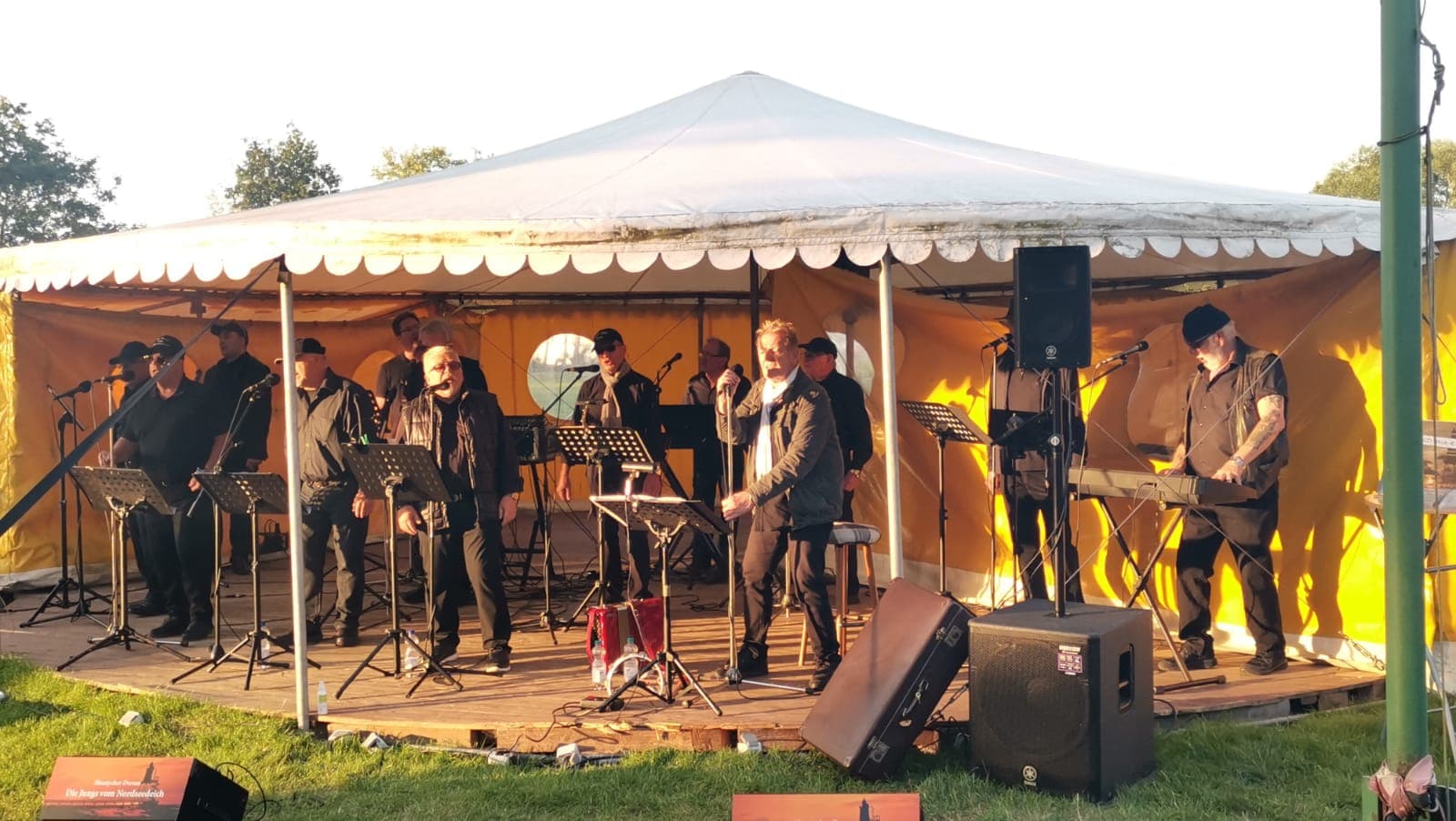 Die Jungs vom Nordseedeich